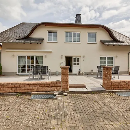 Apartment Gaestehaus Binz-meyer Schlossberg Lieser
