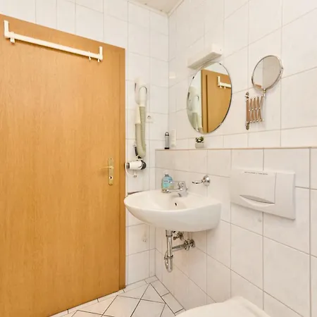 Apartment Gaestehaus Binz-meyer Schlossberg