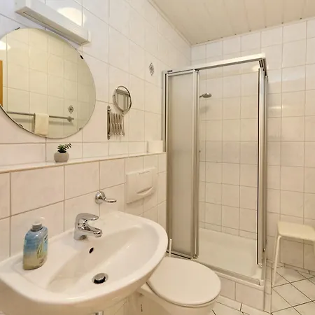 Apartment Gaestehaus Binz-meyer Schlossberg Lieser